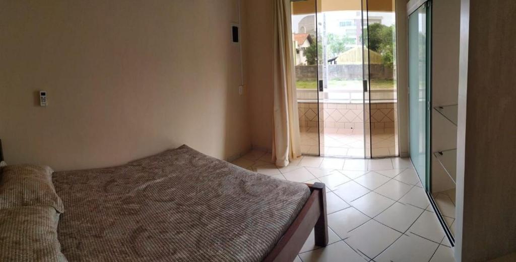  Casa em Bombinhas Canto Grande para 12 pessoas