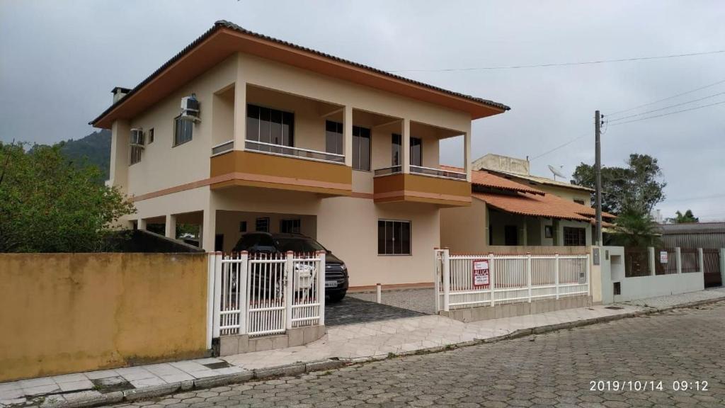  Casa em Bombinhas Canto Grande para 12 pessoas