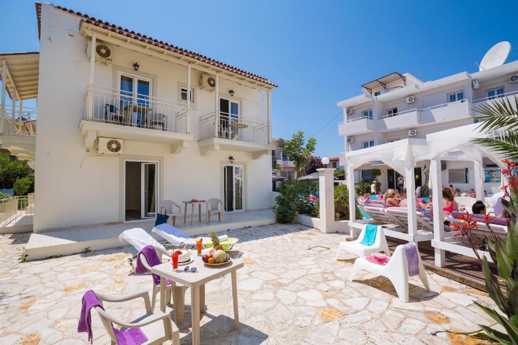 Balkón nebo terasa v ubytování Paralia studios