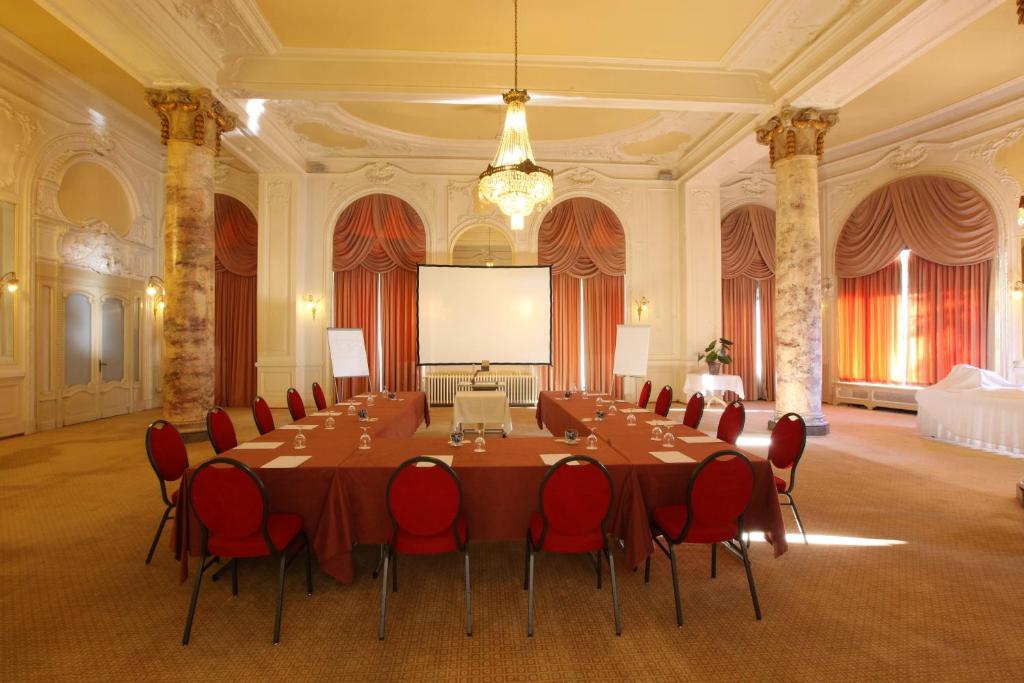 Konferenční prostory v ubytování Hôtel du Grand Lac Excelsior