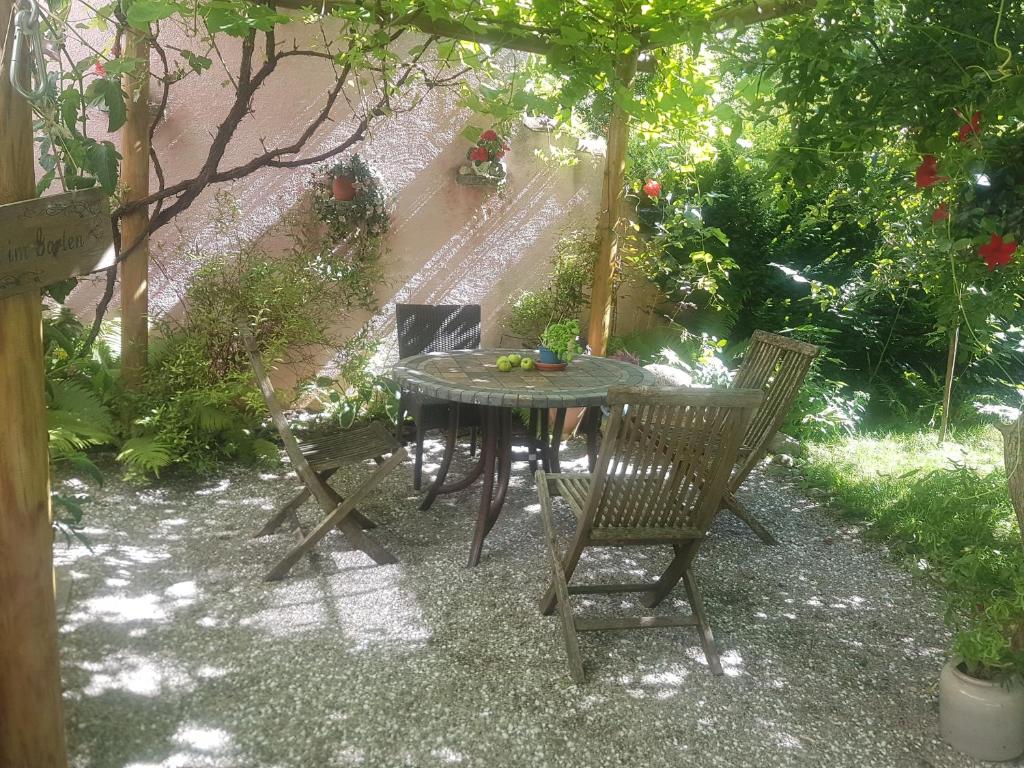 Zahrada ubytování Gastezimmer Nahe Wesslinger See