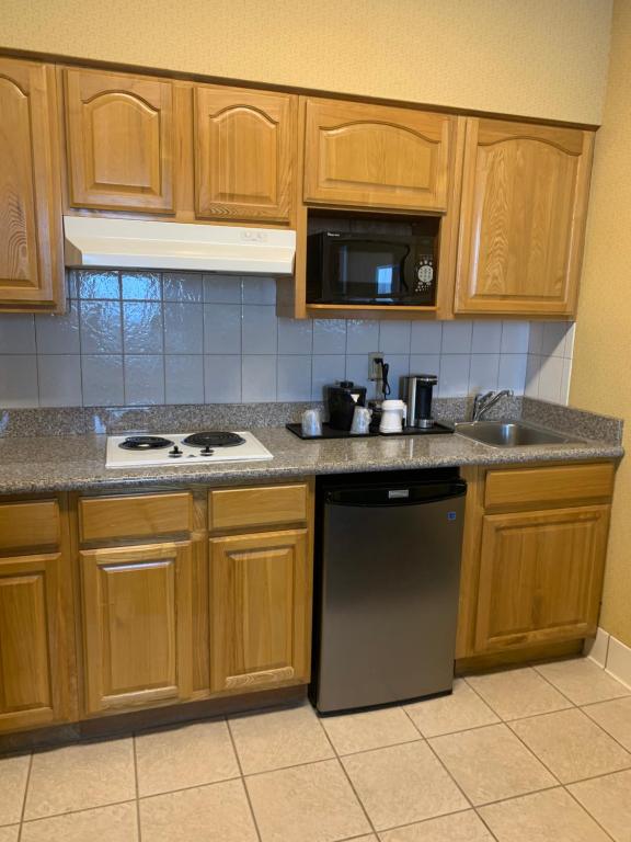Country Inn & Suites by Radisson, San Jose International Airport, CA photo