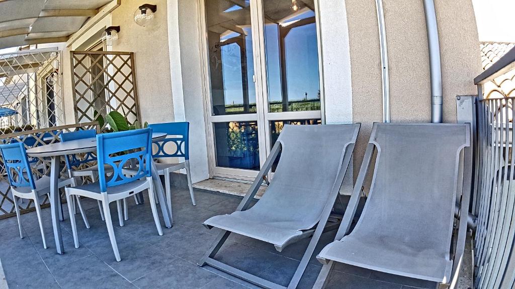Balkón nebo terasa v ubytování Asinaro Residence - Fronte Mare