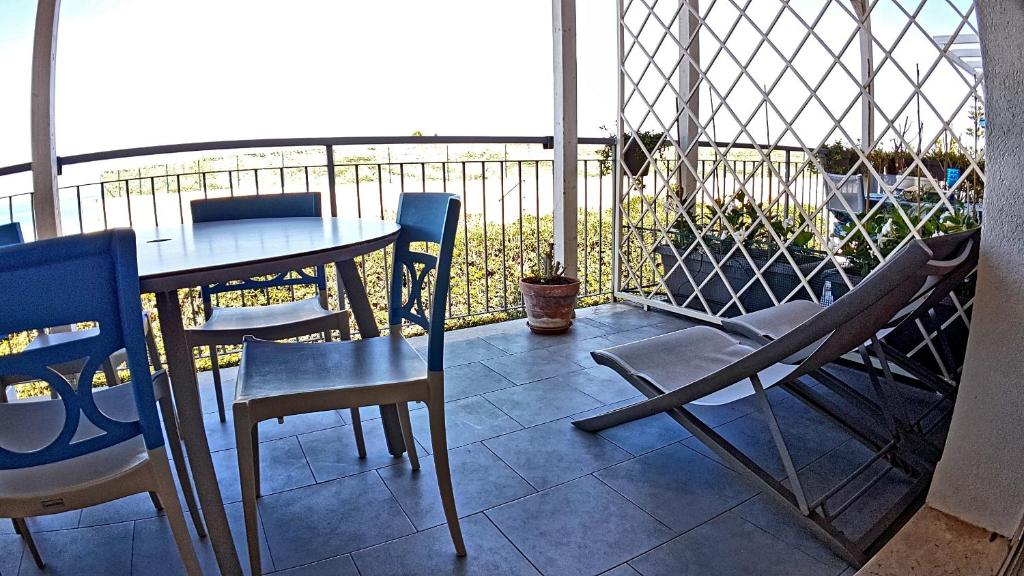 Balkón nebo terasa v ubytování Asinaro Residence - Fronte Mare