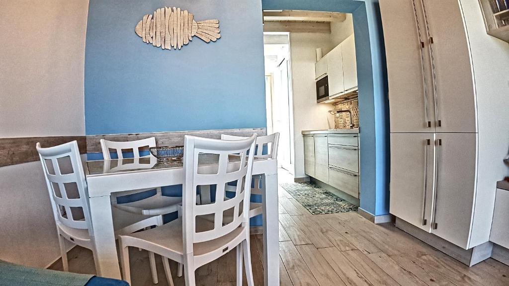 Kuchyň nebo kuchyňský kout v ubytování Asinaro Residence - Fronte Mare