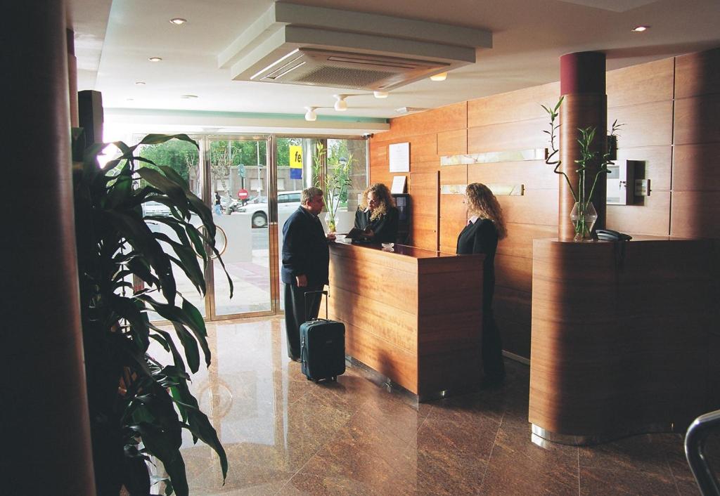 Vstupní hala nebo recepce v ubytování Hotel Legazpi