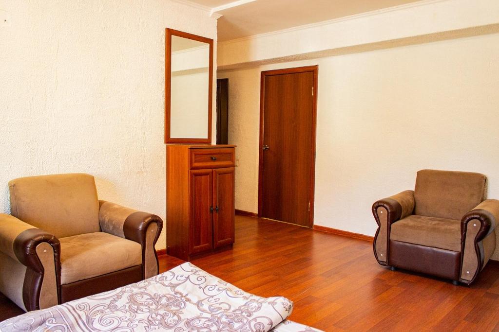 Nuri Hotel Стадион - Housity
