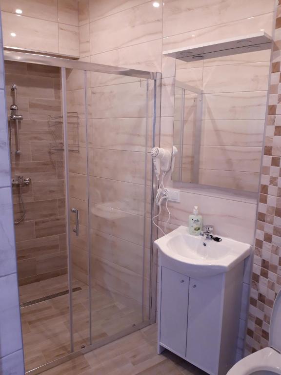 Łazienka w obiekcie Apartamenty Polna
