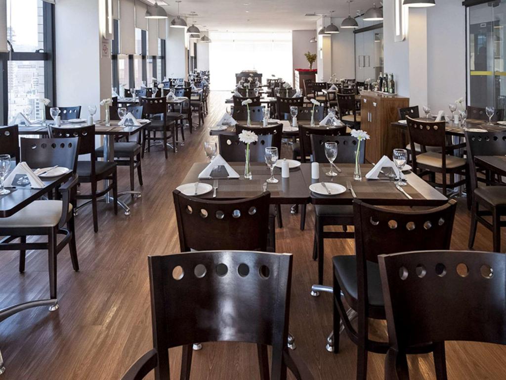  Mercure Santos
