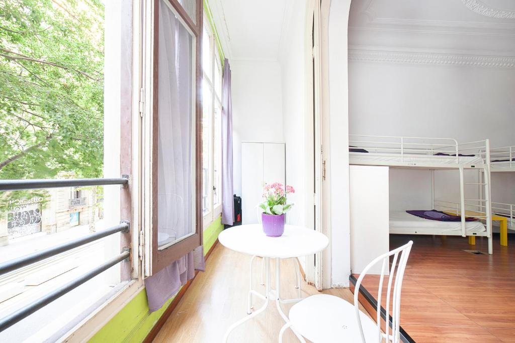 Fabrizzios Terrace Hostel - 3