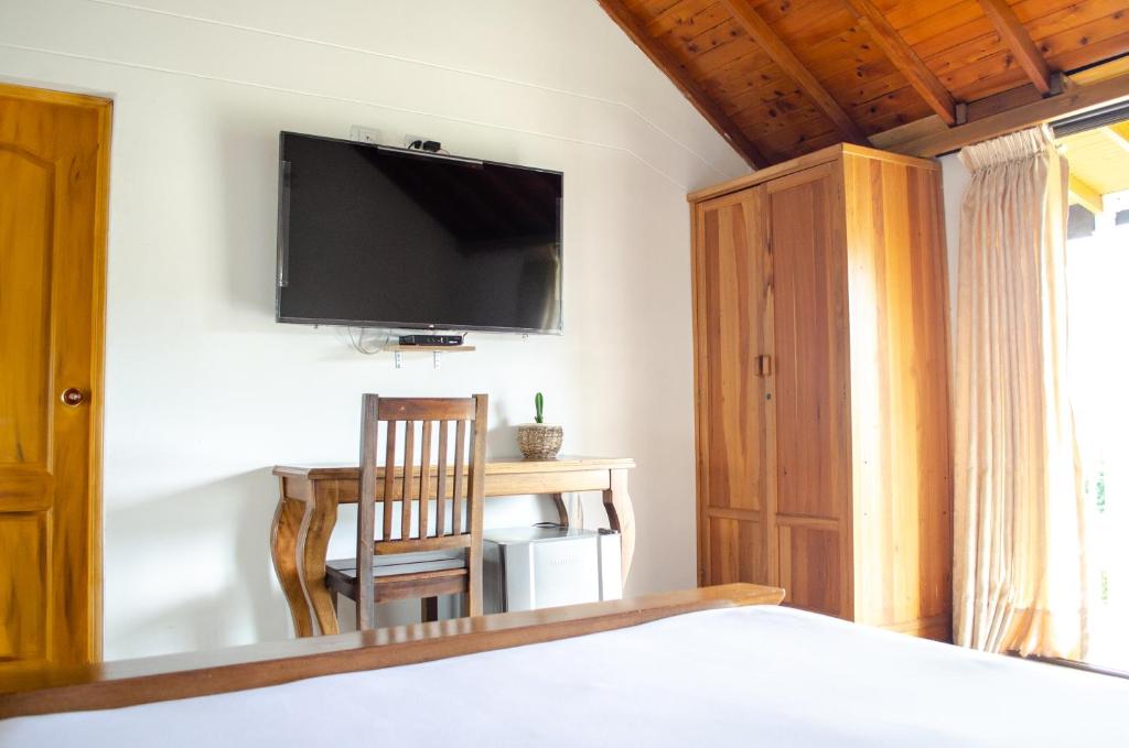 Hotel Santa Isabel - Habitación Doble Con Vista A La Montaña