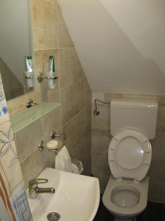 Koupelna v ubytování Prenoćište Day Holiday