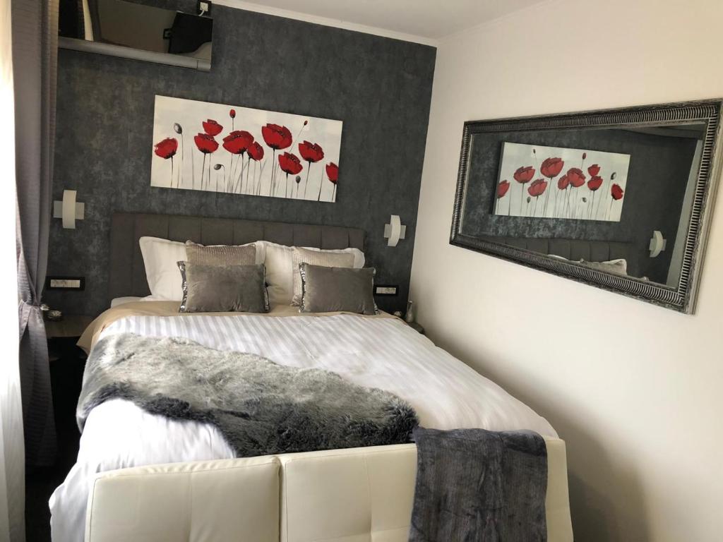Postel nebo postele na pokoji v ubytování Luxury rooms Lira