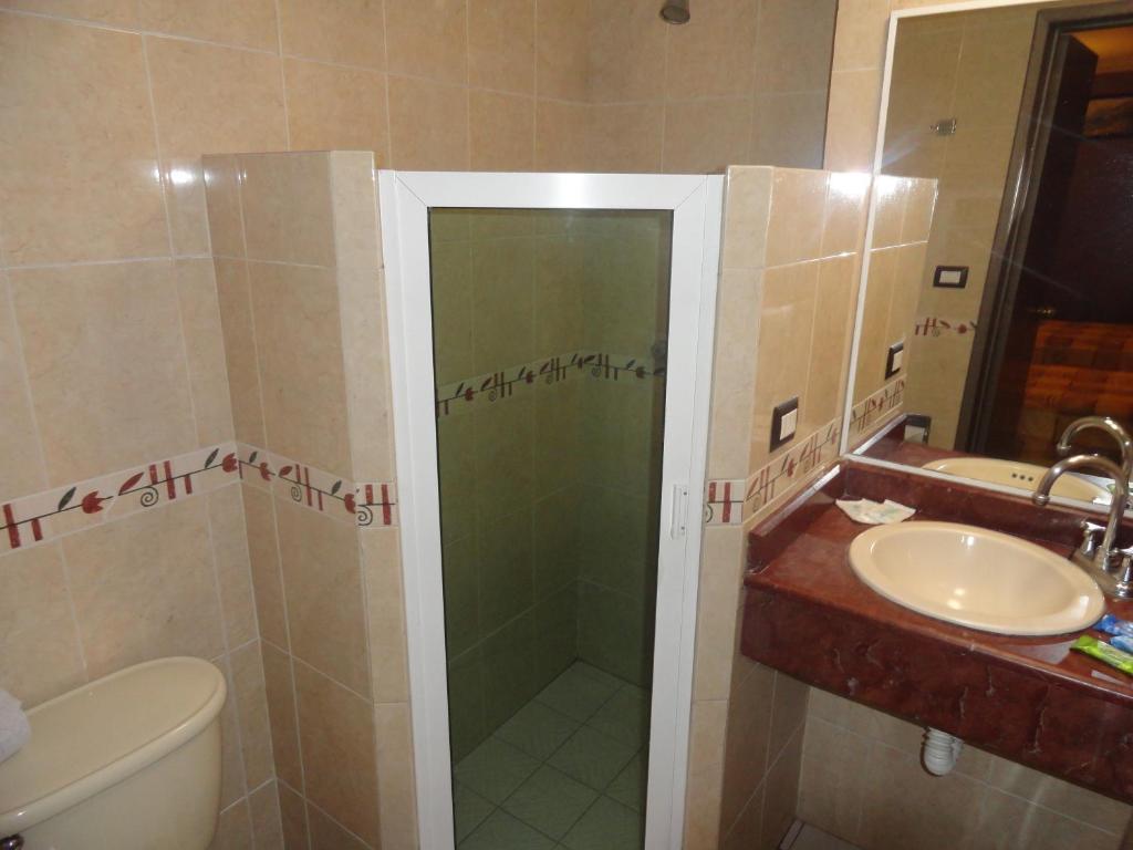Koupelna v ubytování Hotel Plaza Crystal