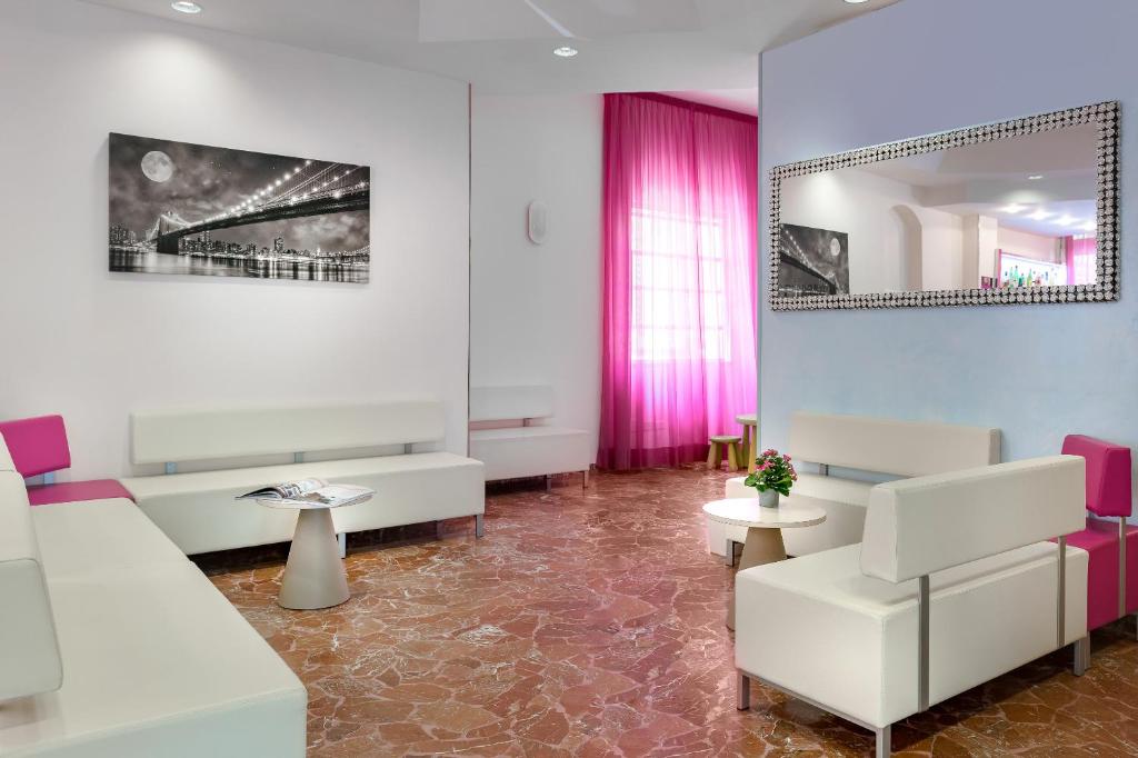 Posezení v ubytování Hotel Très Jolie