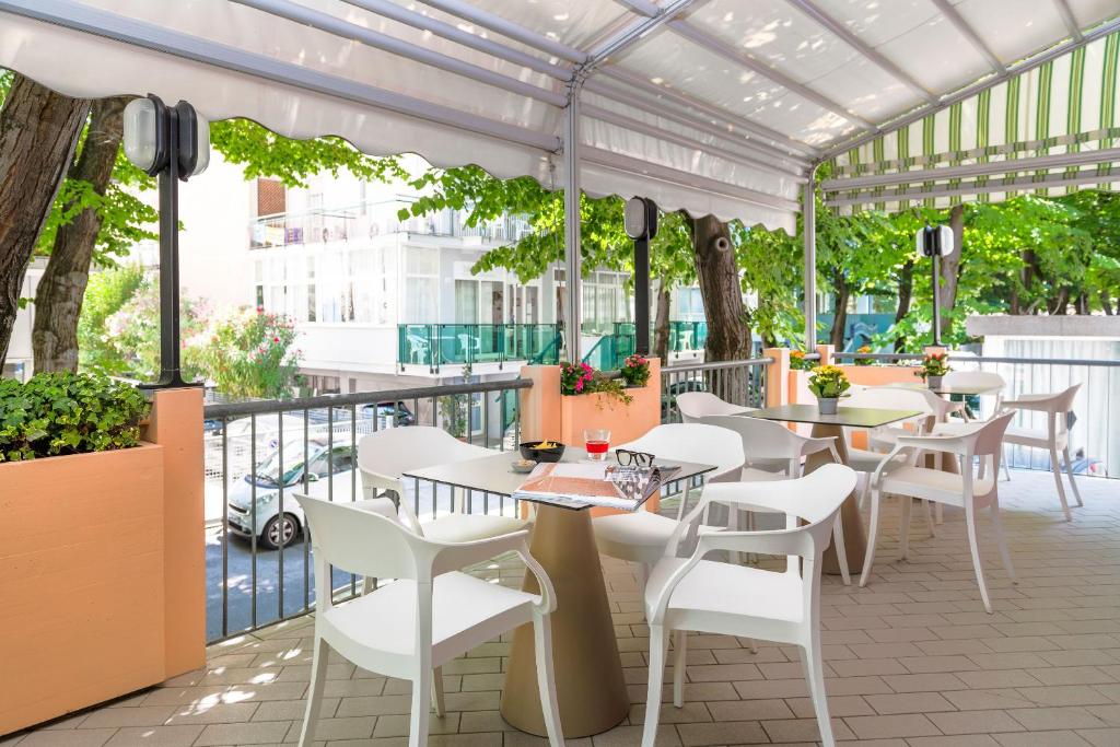 Restaurace v ubytování Hotel Très Jolie
