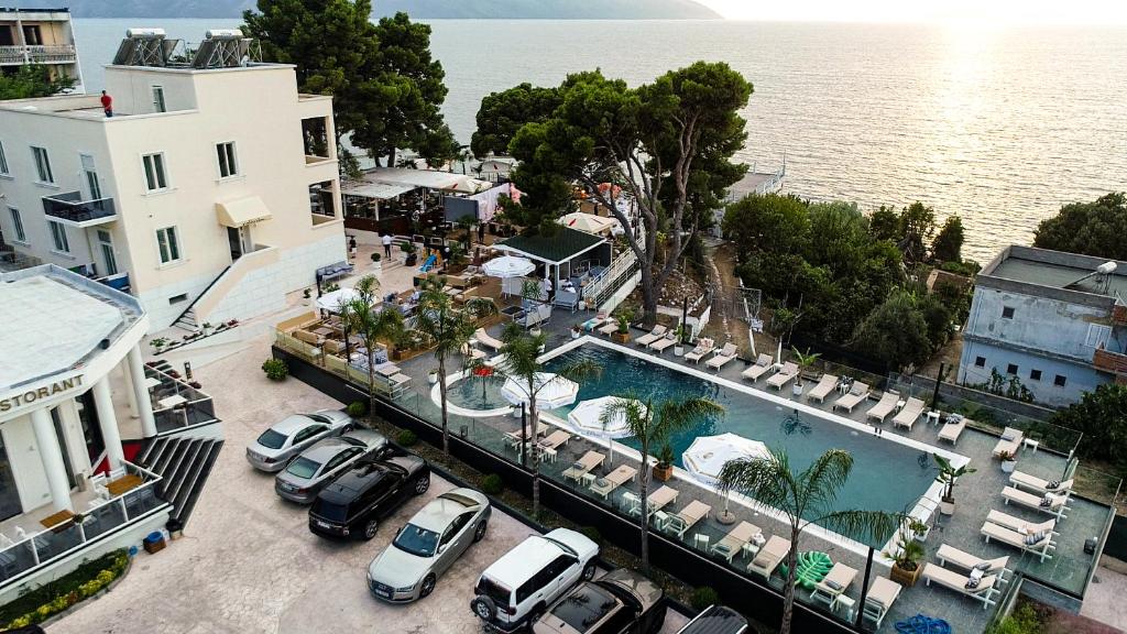 Bazén v ubytování Le Palazzine Hotel nebo v jeho okolí