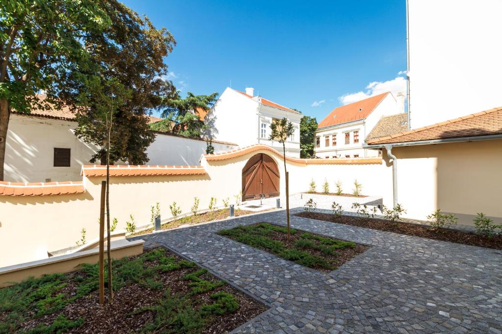 Domus Peregrini Apartmanok - Resim 6