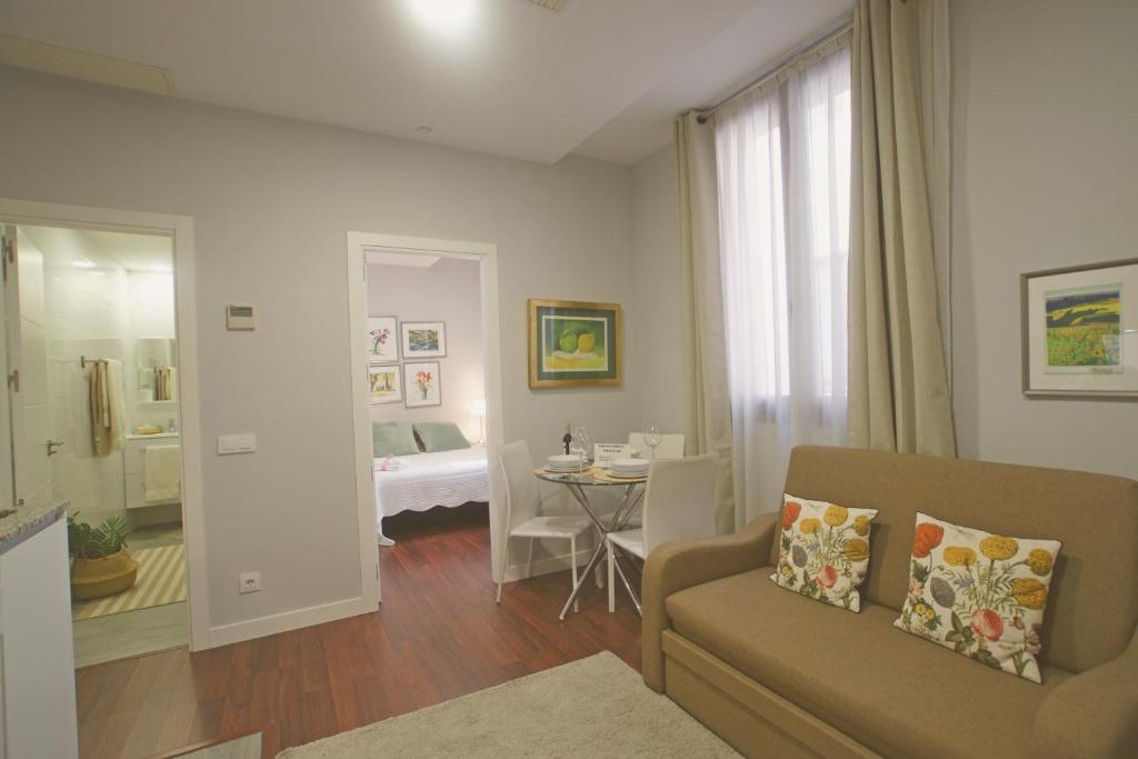 Apartamento al lado de Gran Via - Pink - One-Bedroom Apartment