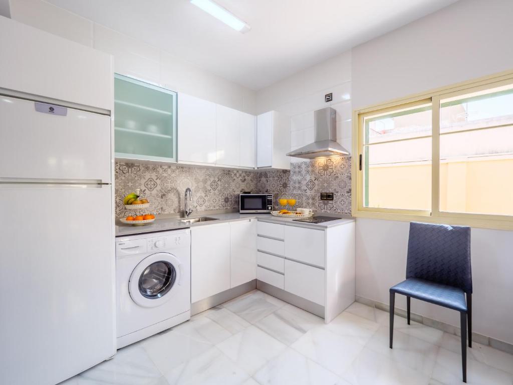 Kuchyňa alebo kuchynka v ubytovaní LA ALCAZABA - Exclusive Penthouse