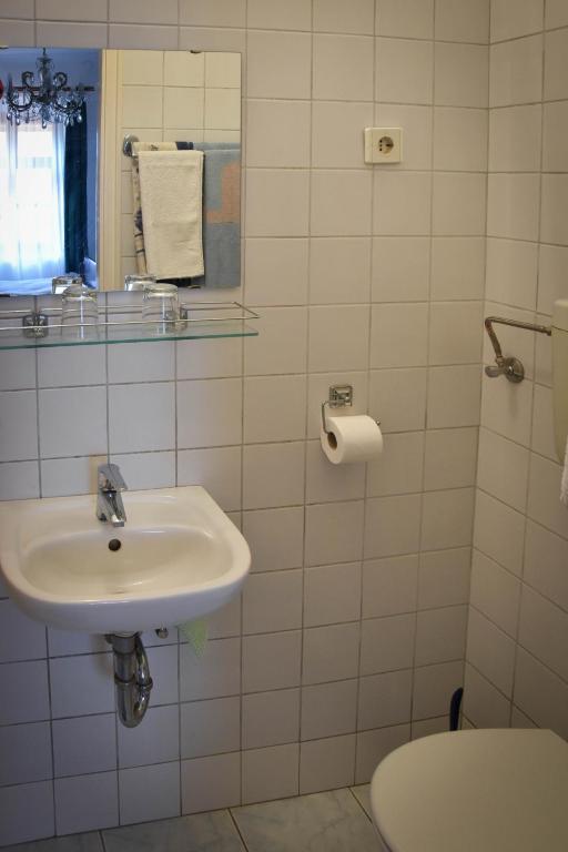 Koupelna v ubytování Pont Vendégház