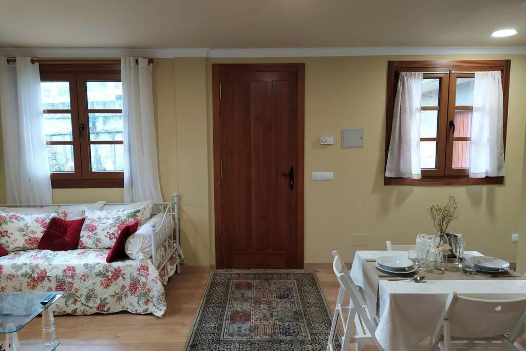 Posedenie v ubytovaní O Apartamento do Xanza, ideal para parejas ADAPTADO MOVILIDAD REDUCIDA
