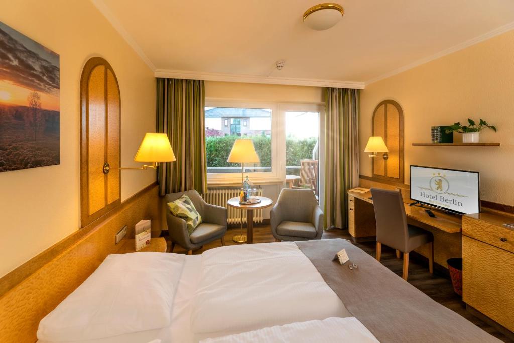 Postel nebo postele na pokoji v ubytování Akzent Hotel Berlin