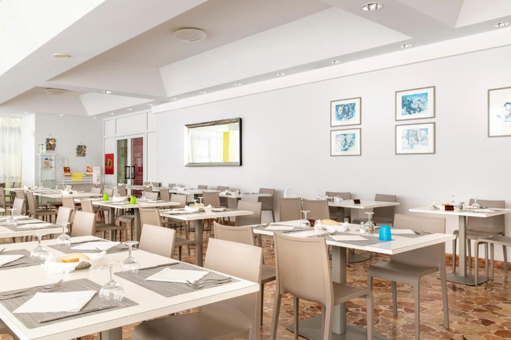Restaurace v ubytování Hotel Très Jolie