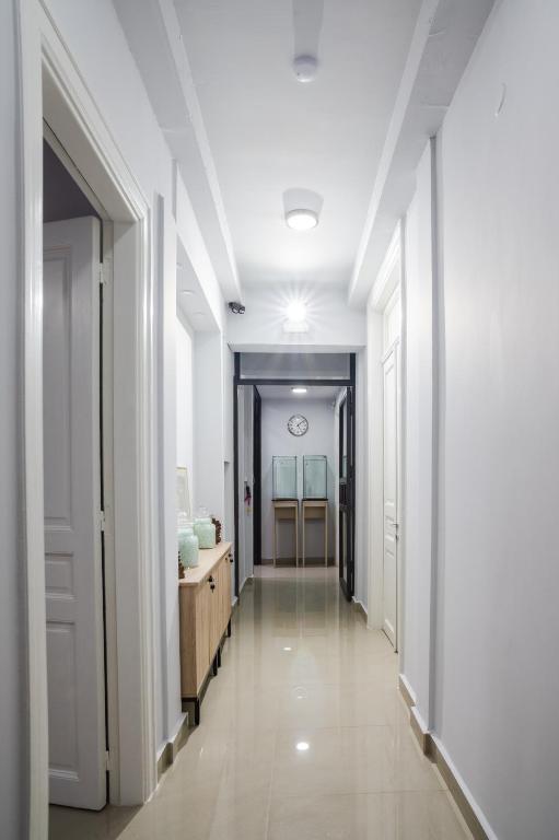 Zdjęcie z galerii obiektu Polytimon, an Athenian neoclassical apartment w Atenach