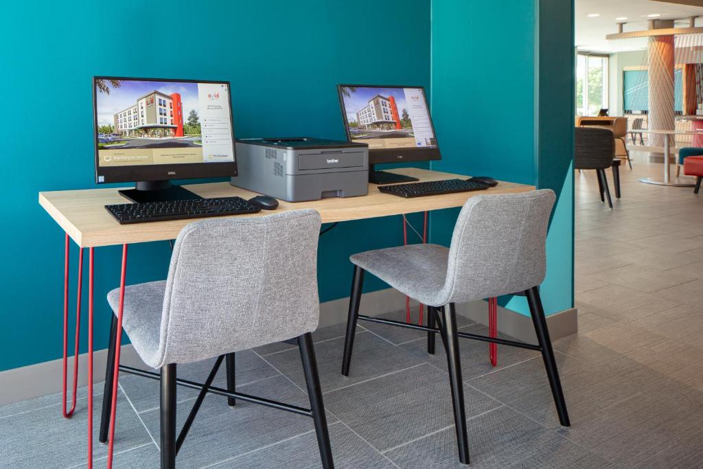 avid hotels - Madison - Monona by IHG photo