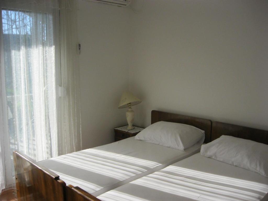 Apartments Miana - Apartamento De Una Habitación Con Patio