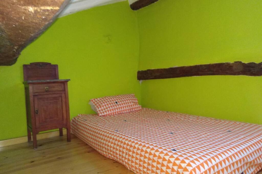 Posteľ alebo postele v izbe v ubytovaní Lugares Comunes. Poyales.
