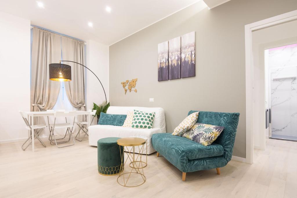 A seating area at Apartment Greppi 5