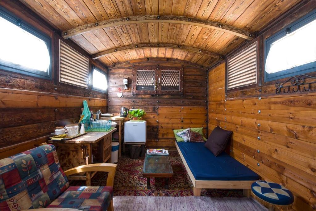 Posezení v ubytování Galilee Bedouin Camplodge