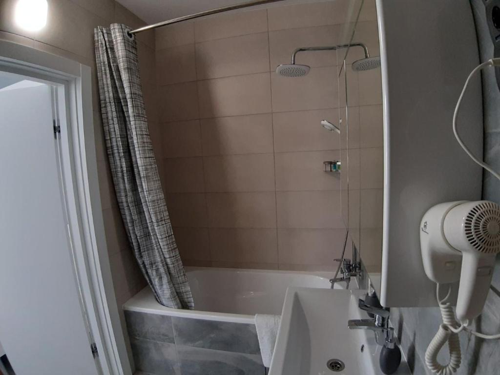 Яркая история - One-Bedroom Apartment