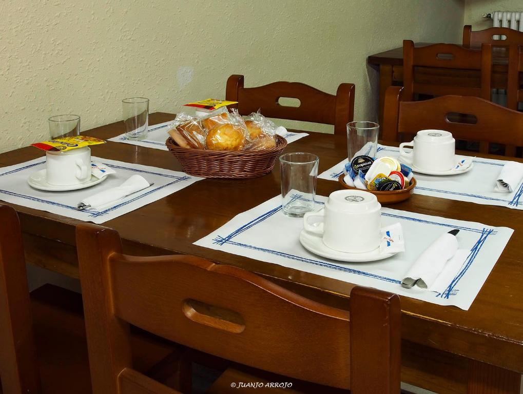 Casa de la Montaña Albergue Turístico, Avín – Updated 2022 Prices