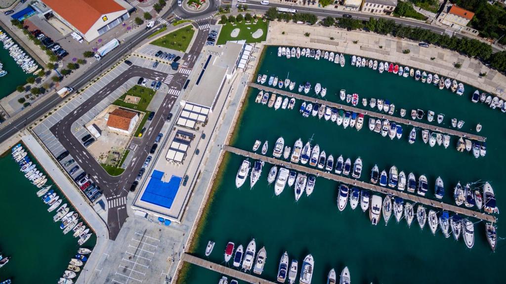 Apartments Marina Novi с высоты птичьего полета