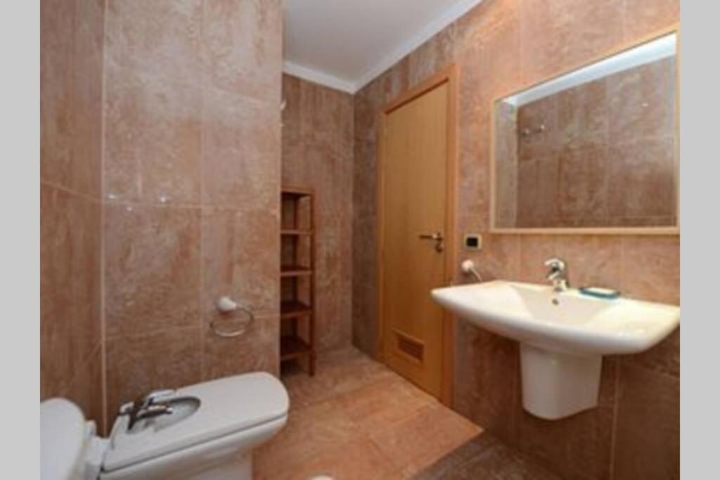 A bathroom at Edificio Gaviota apartamento 3