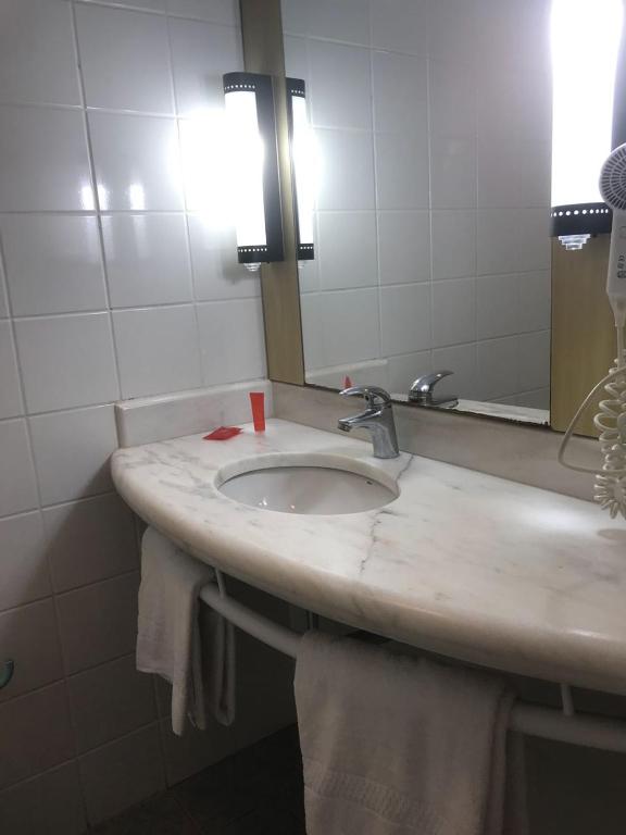  ibis Santos Gonzaga Praia