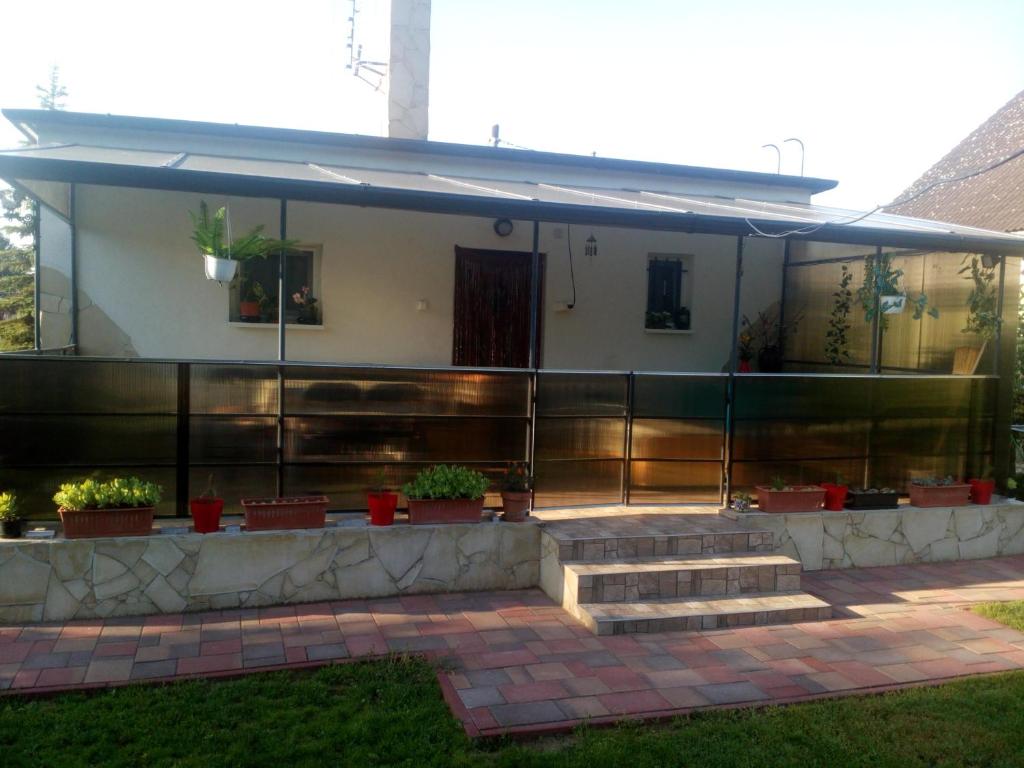 Sunny Apartman - Housity