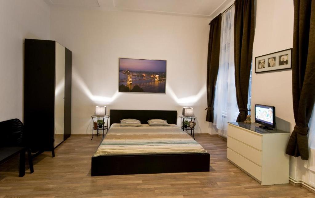 Daphne Deluxe Apartment - Housity