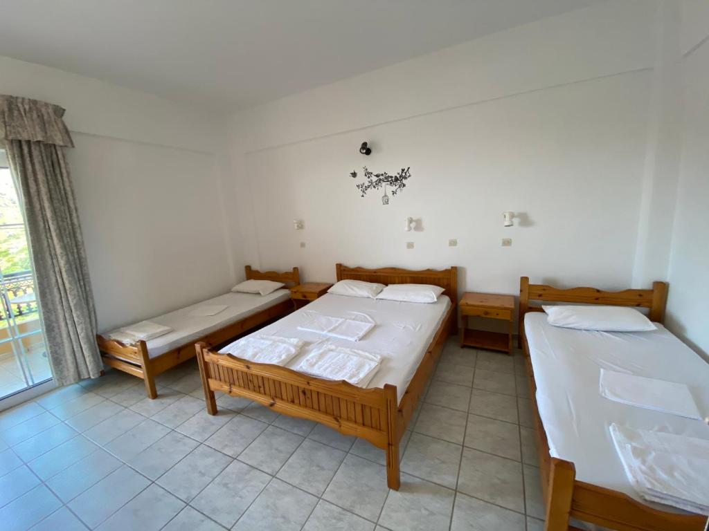 Eolia beachfront studios Crete photo 2