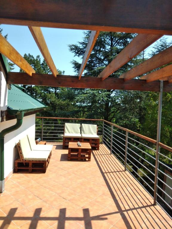 Balkón nebo terasa v ubytování Belegis Villa