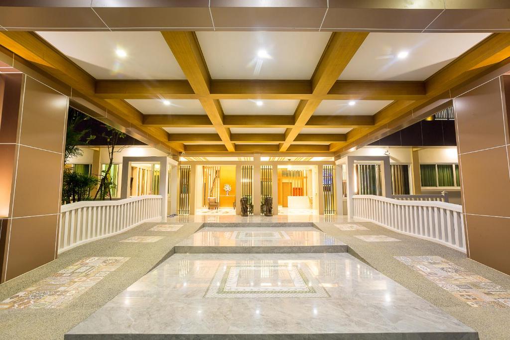 Fotografie z fotogalerie ubytování Swan Lake Hotel Sattahip v destinaci Sattahip