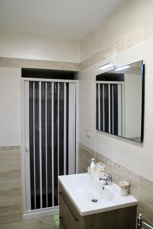 Koupelna v ubytování Rooms Dimora Arco - Affitti Brevi Italia