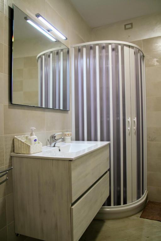 Koupelna v ubytování Rooms Dimora Arco - Affitti Brevi Italia
