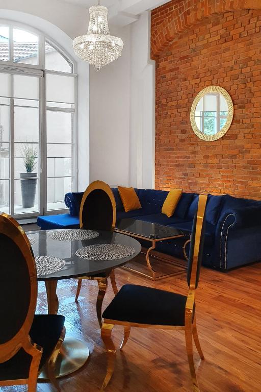 Prestige Apartments 12 - 13