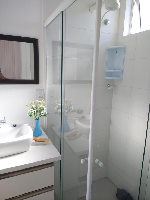  Suítes em Apartamento de Família