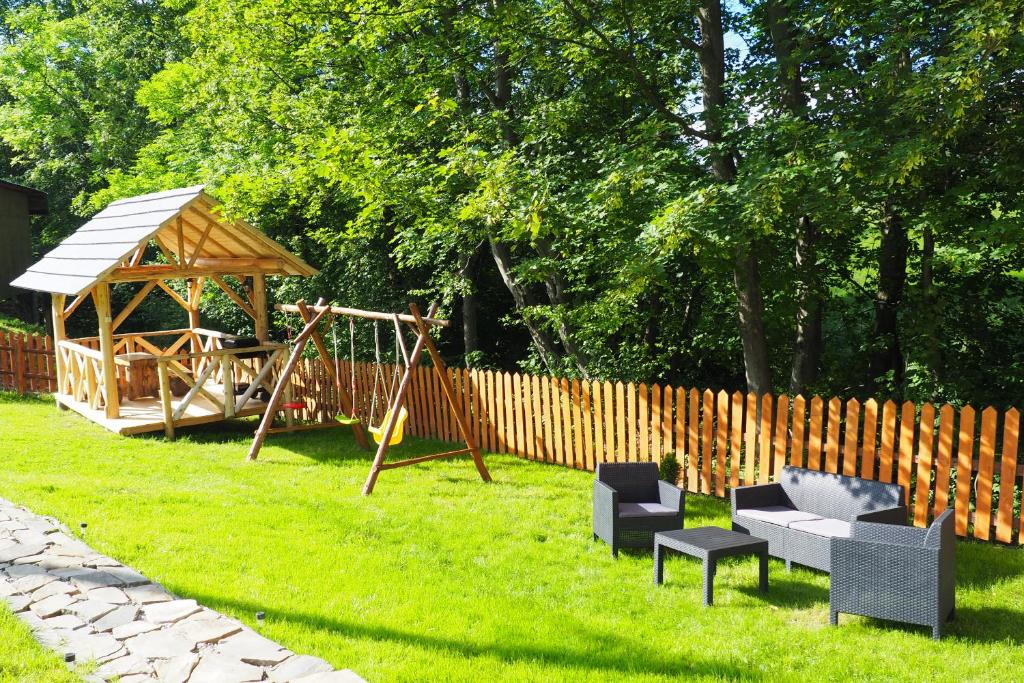 Zahrada ubytování Domek Pod Ubocom