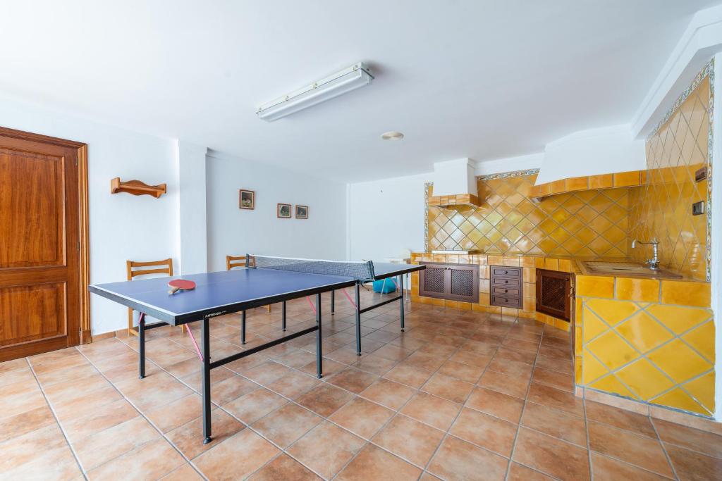 Stolný tenis v ubytovaní Villa Cala Marsal alebo v jeho okolí